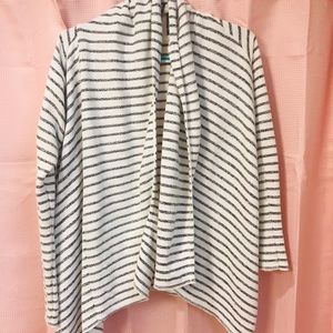 Sweater size small stitch fix